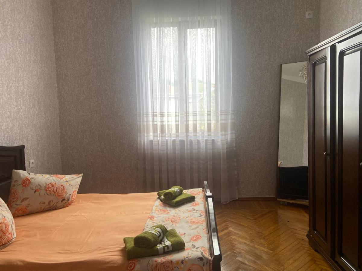 Luka Family Guest House Batumi Exterior photo