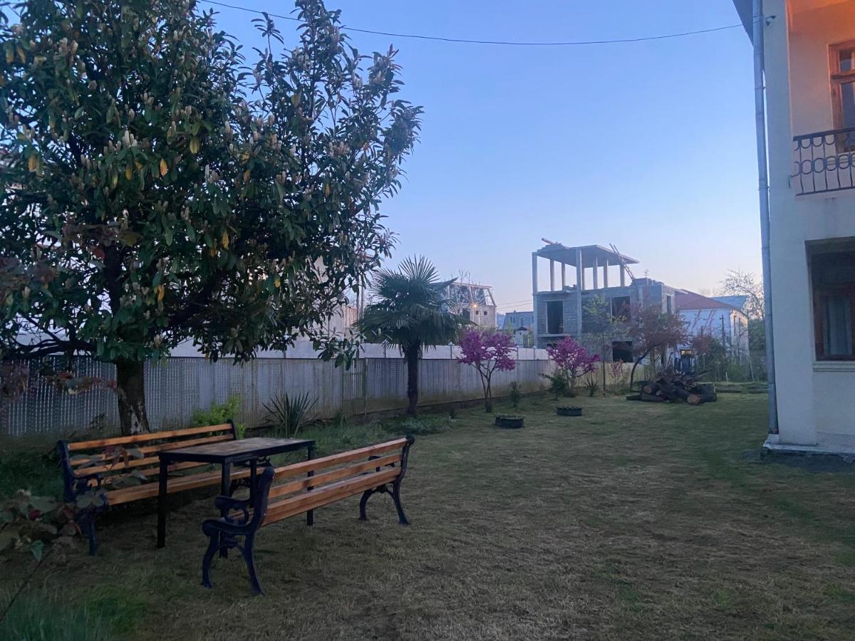 Luka Family Guest House Batumi Exterior photo